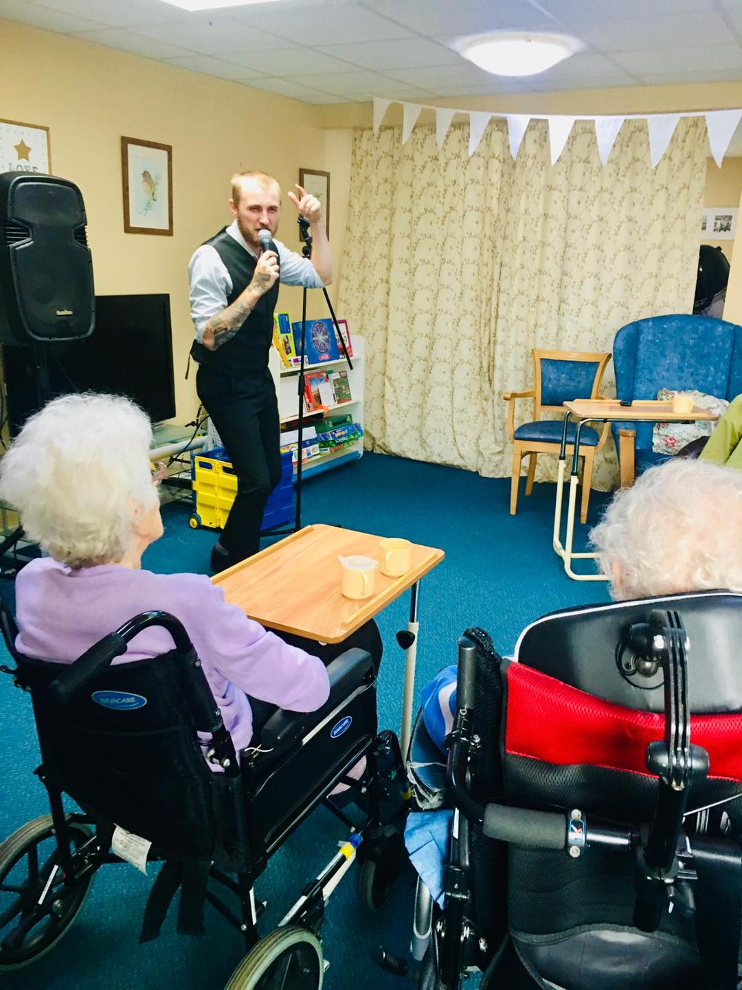 Residents enjoying live music in one of the lounges